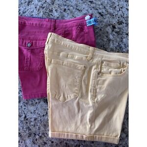 Two Pair Of Ladies Size 12 Shorts One Is Kenzie Jeans Other Is Supplies 3740‎